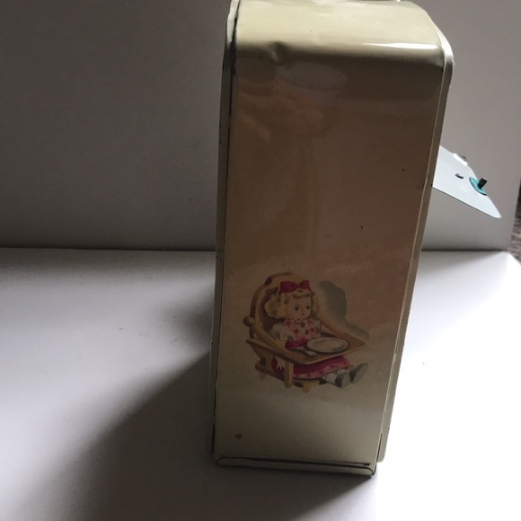Vintage metal toy refrigerator. - Picture 3 of 8